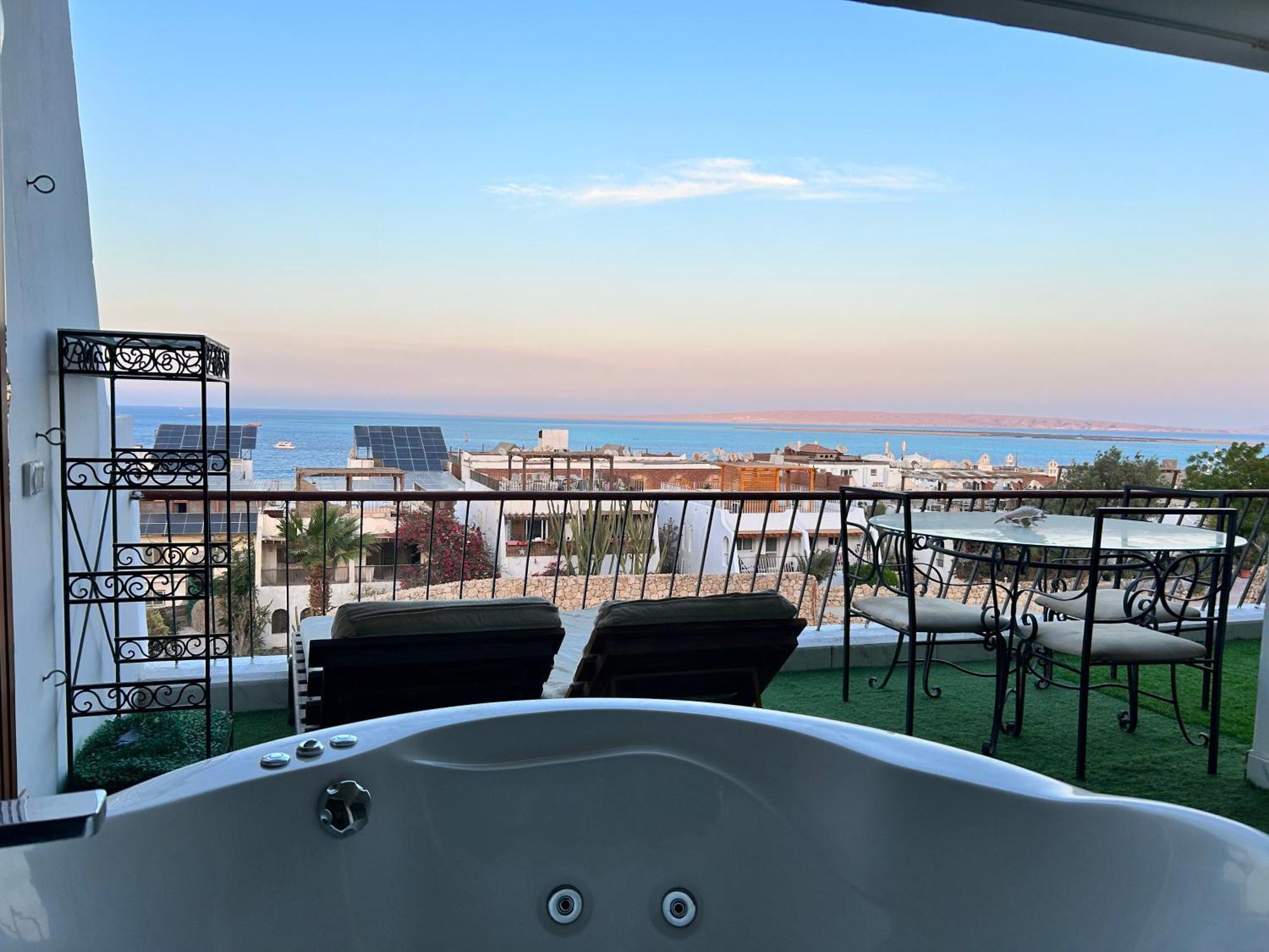 Cordoba Sea View With Open Air Jacuzzi At Mastaba Apartament